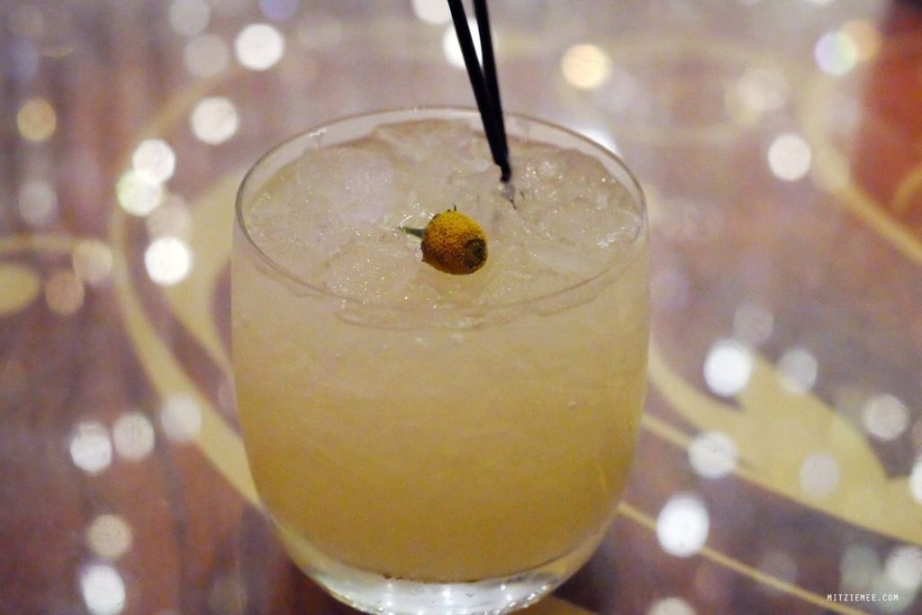 verbena cocktail las vegas cosmopolitan chandelier bar