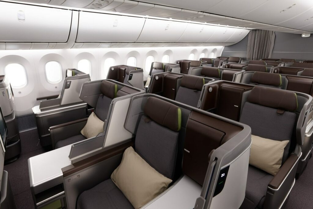 eva air dreamliner royal laurel business class