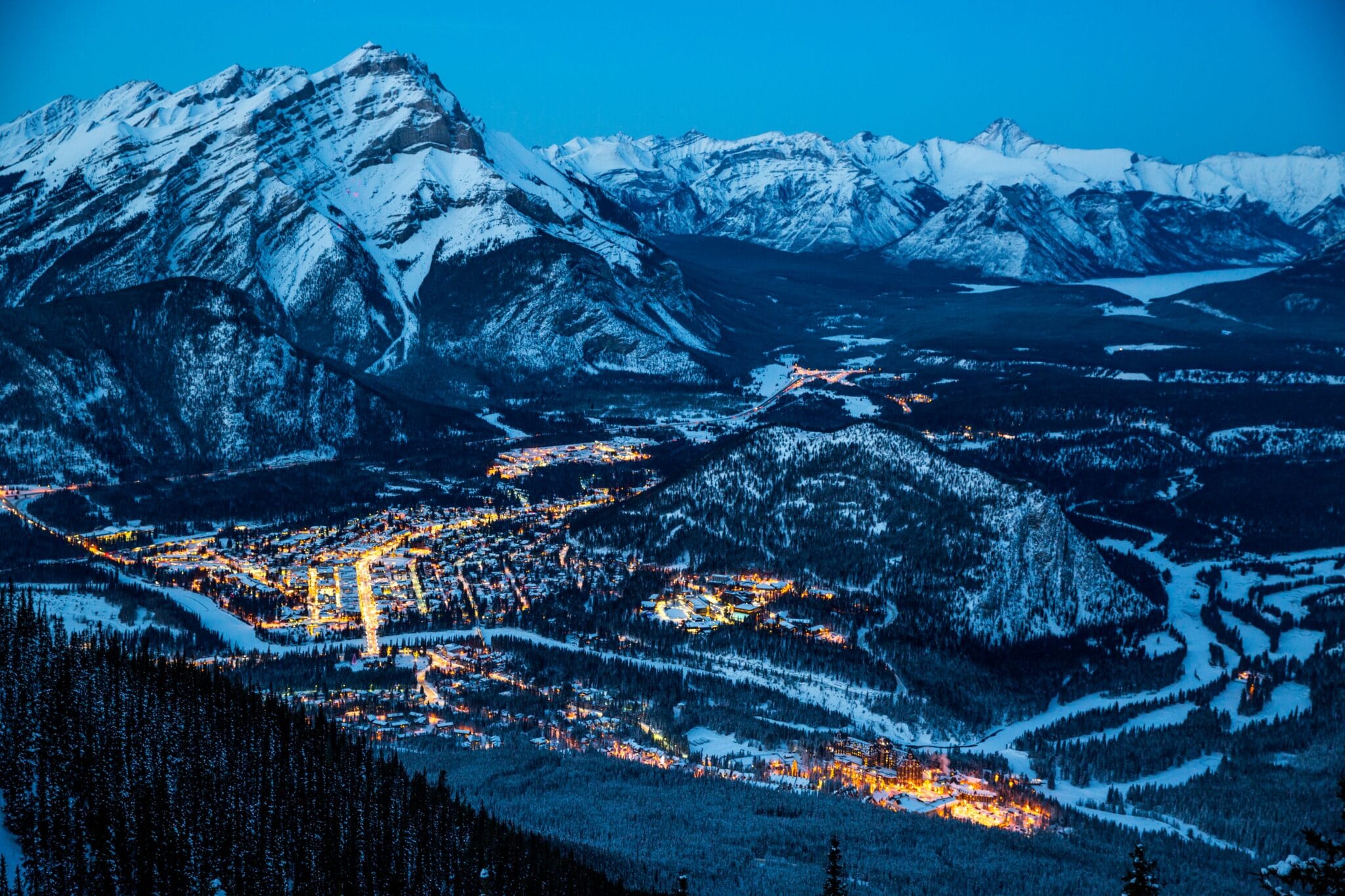 town of banff alberta at night