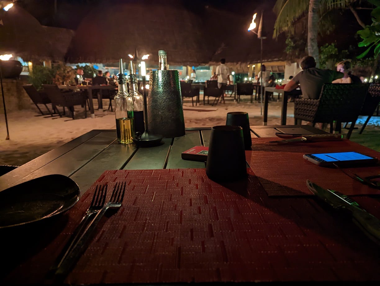 w maldives fire restaurant table setting