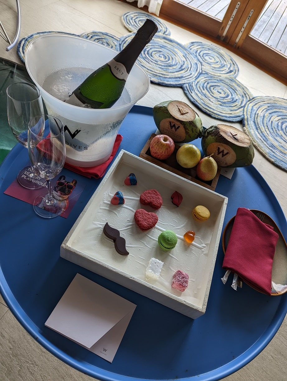 w maldives welcome gift chocolate and champagne