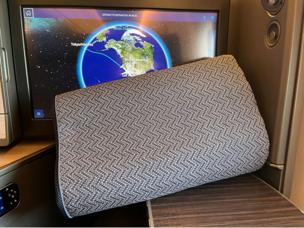 ana the room business class rolled up mattress pad