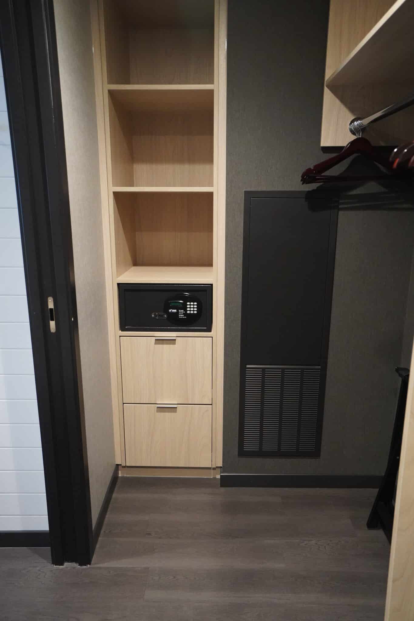 Residence Inn by Marriott Calgary Downtown closet with safe