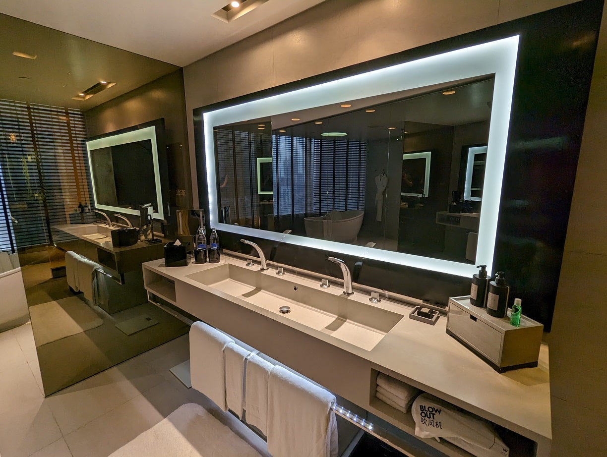 w bangkok one bedroom studio suite bathroom vanity