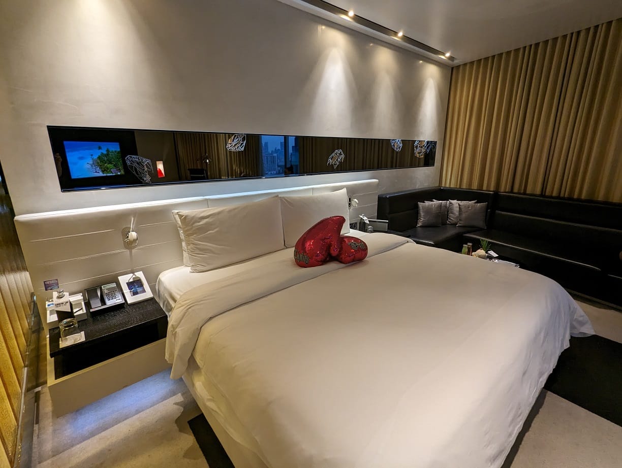 w bangkok one bedroom studio suite bed