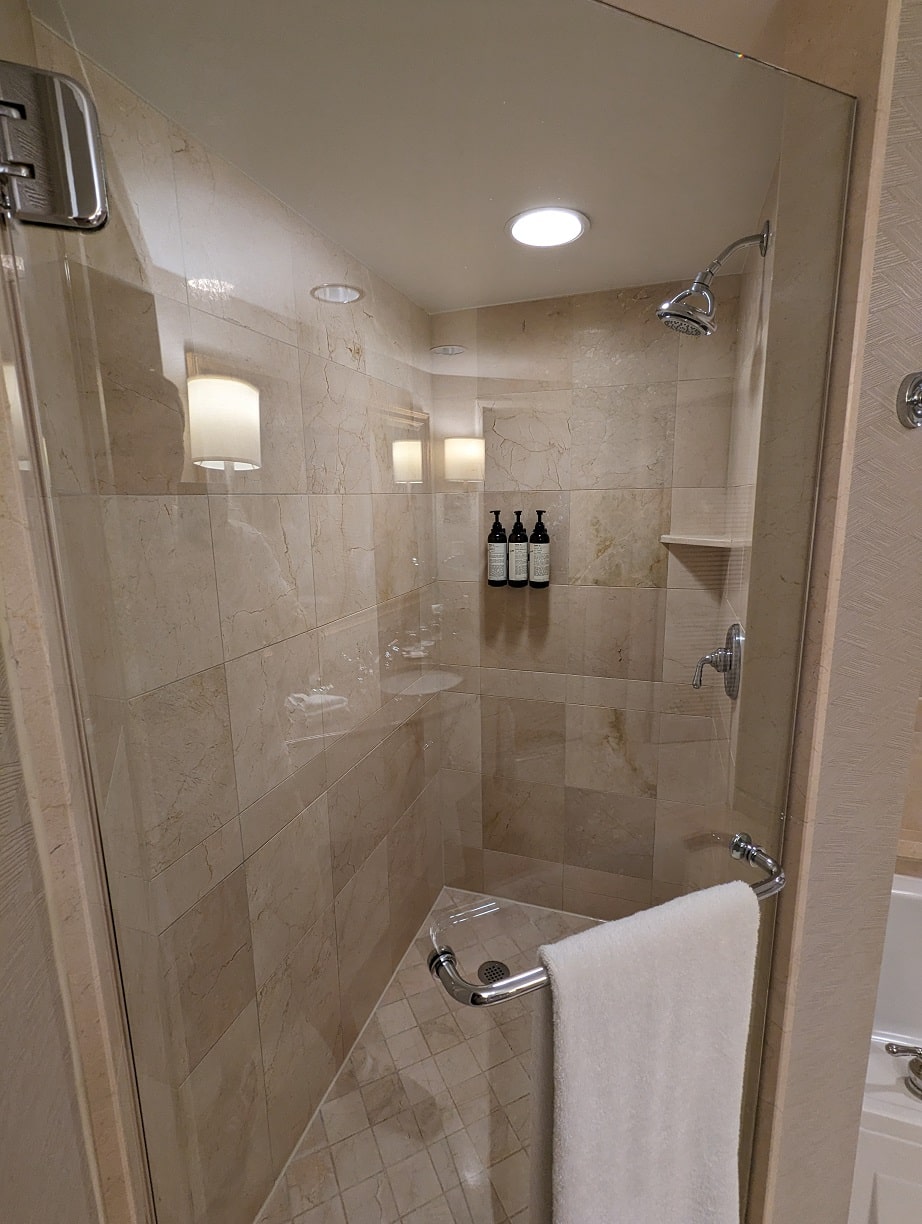 fairmont vancouver airport deluxe room bathroom shower