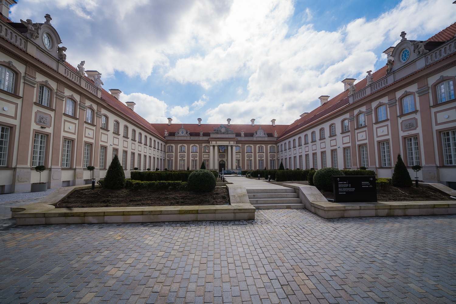 hotel verte warsaw exterior