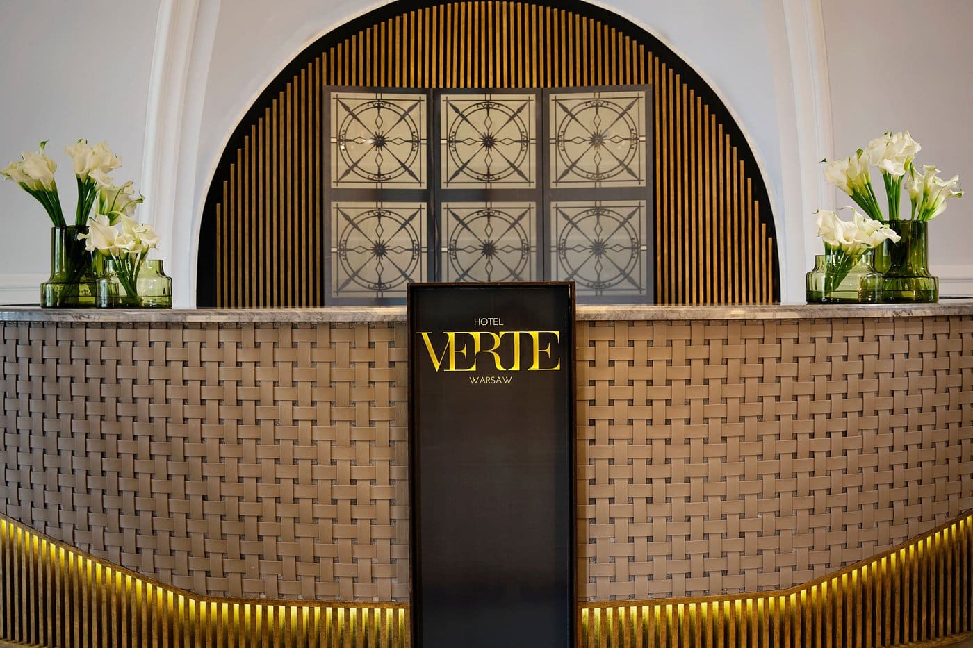 hotel verte warsaw reception area