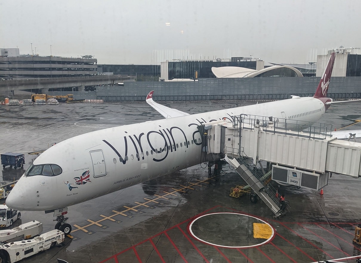virgin atlantic plane at gate