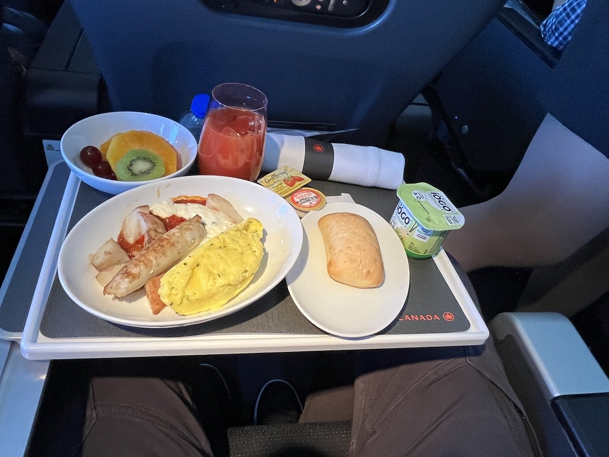 air canada premium economy omelette breakfast