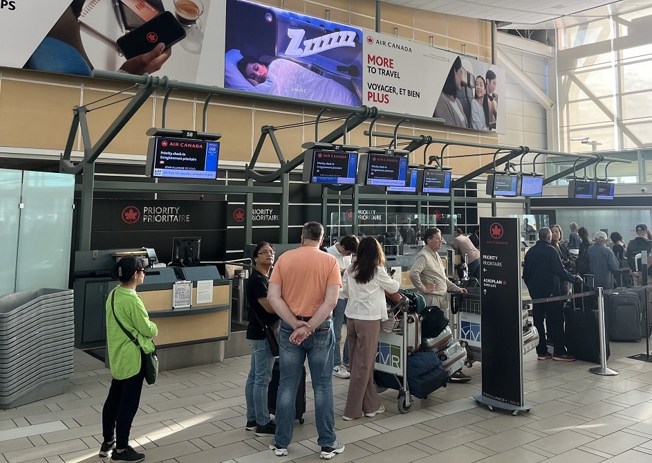 air canada premium economy priority check-in line