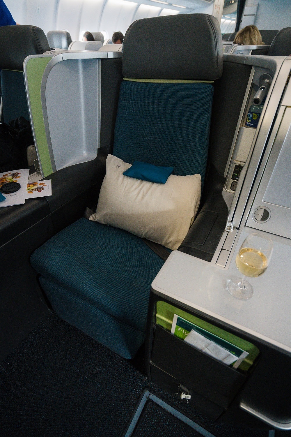 aer lingus business class seat with champagne