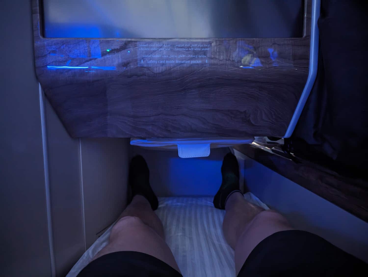 emirates a380 business class seat in lie-flat foot room