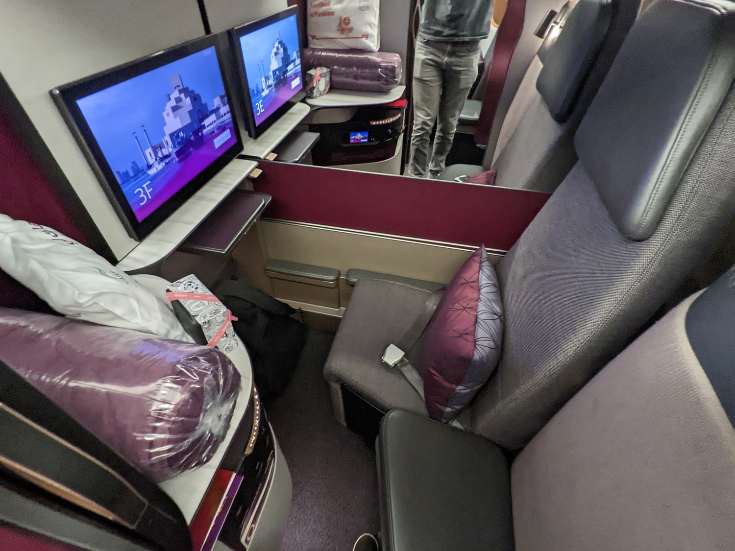 qatar airways qsuites 3e 3f seat overview