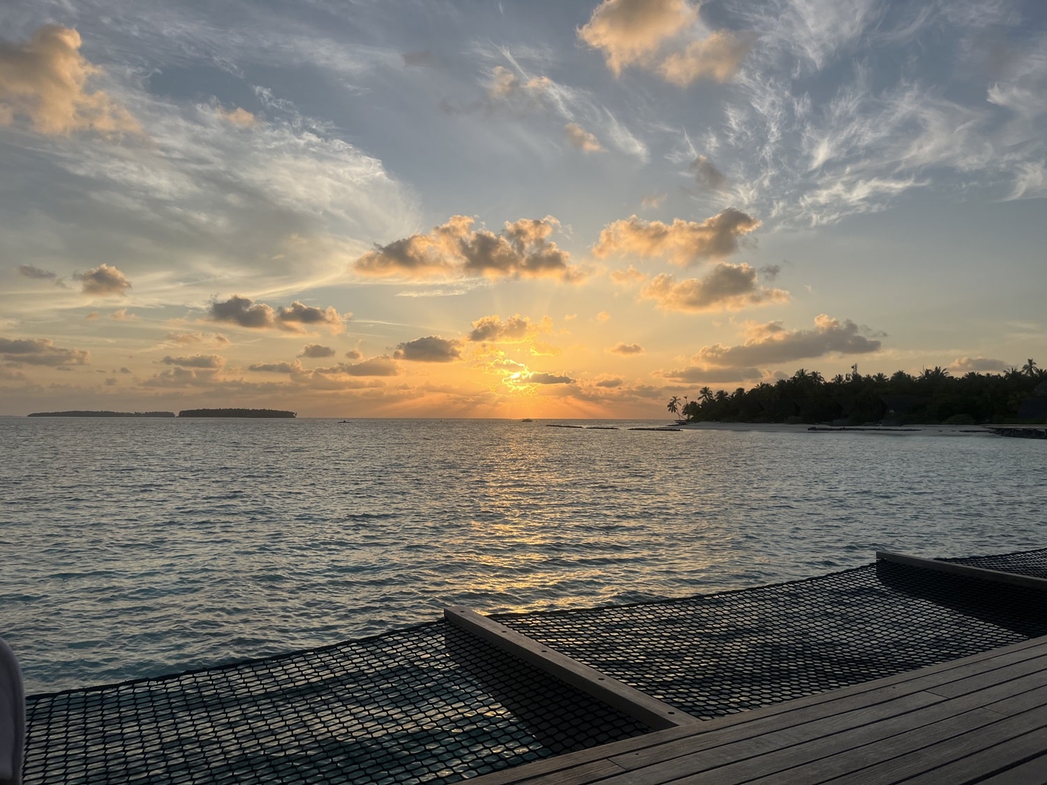 st regis maldives vommuli resort sunrise