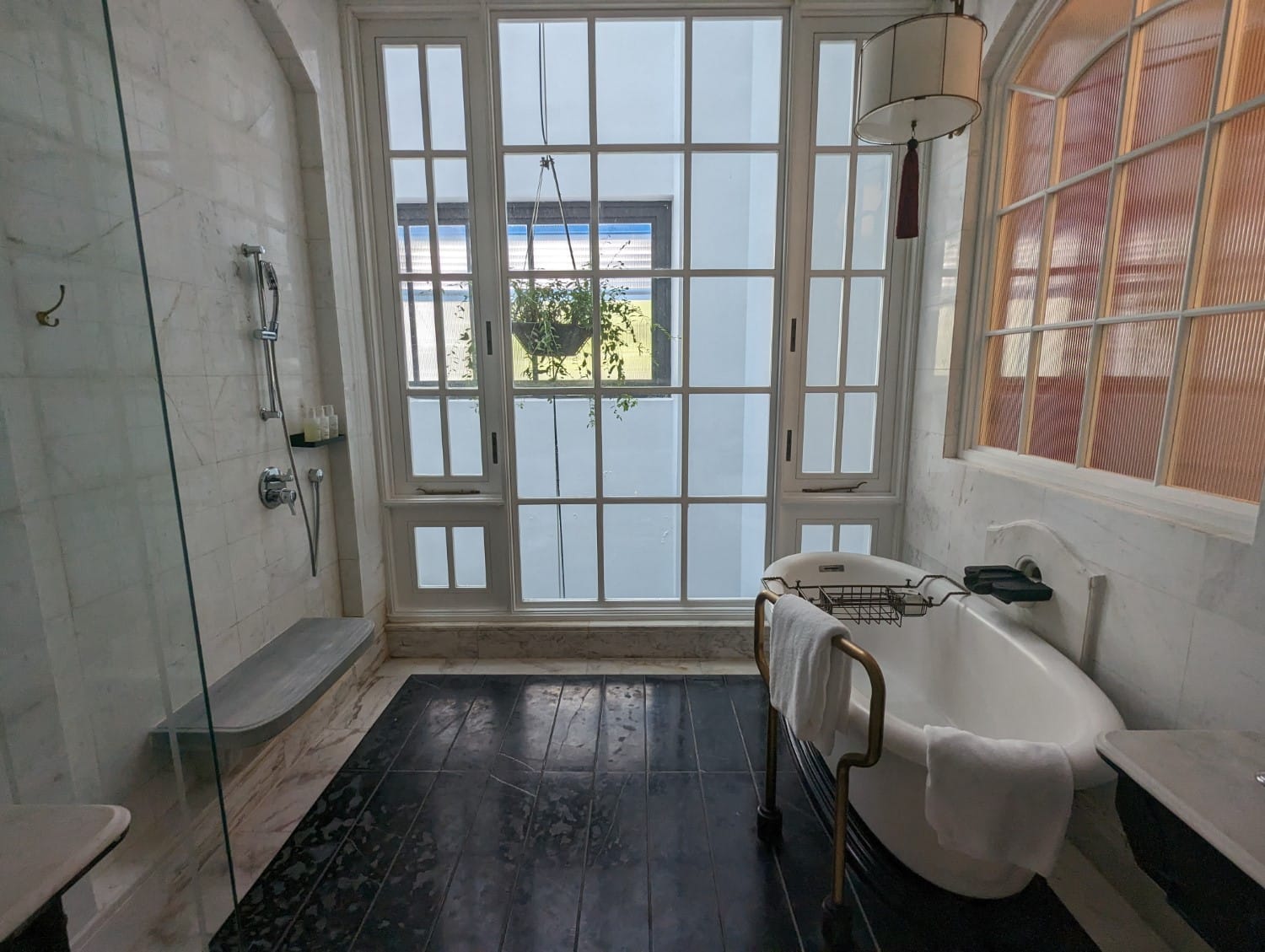 jw marriott phu quoc emerald bay resort & spa emerald bay guest room bathtub