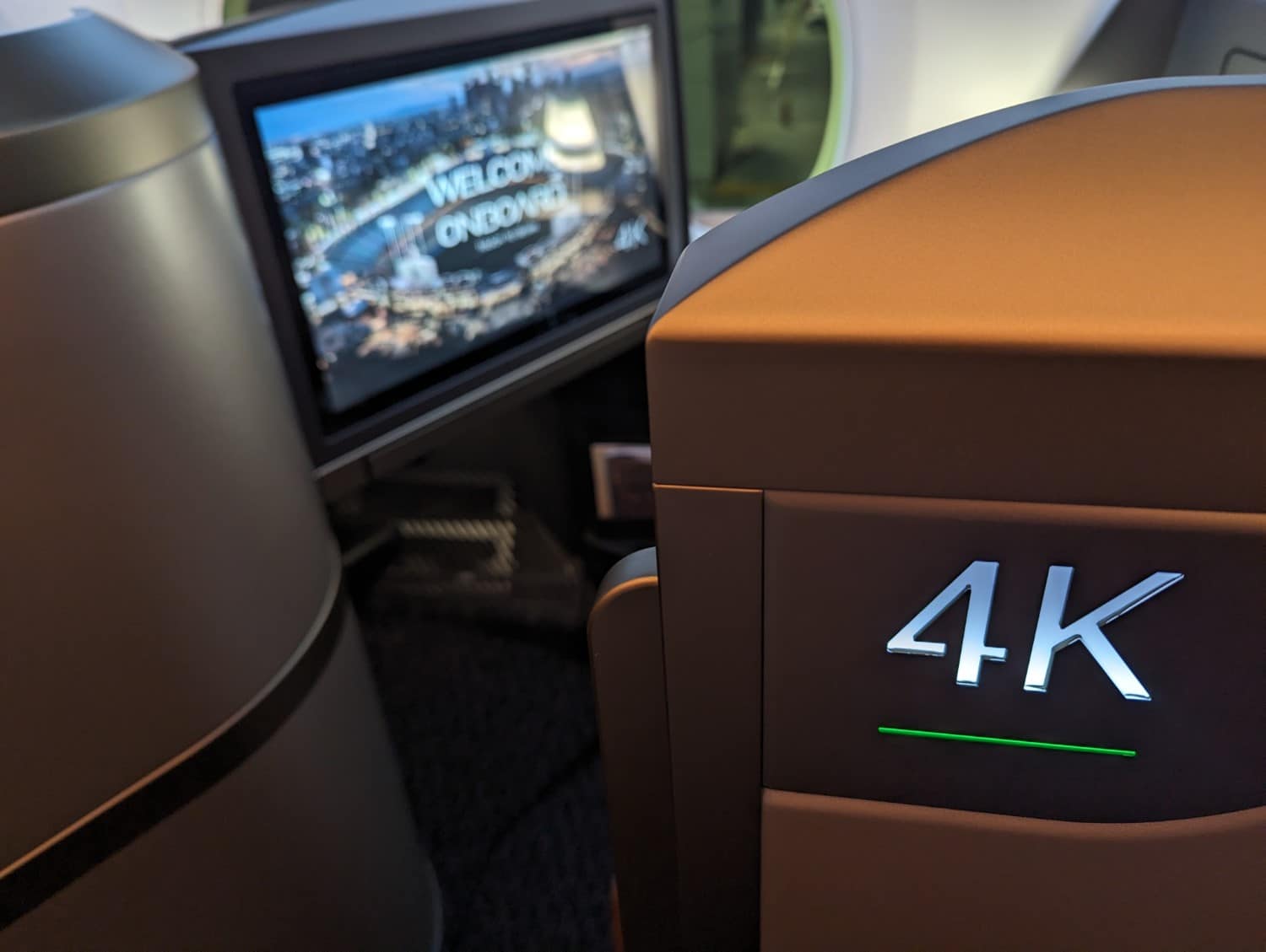 Starlux A350 business class seat 4K.
