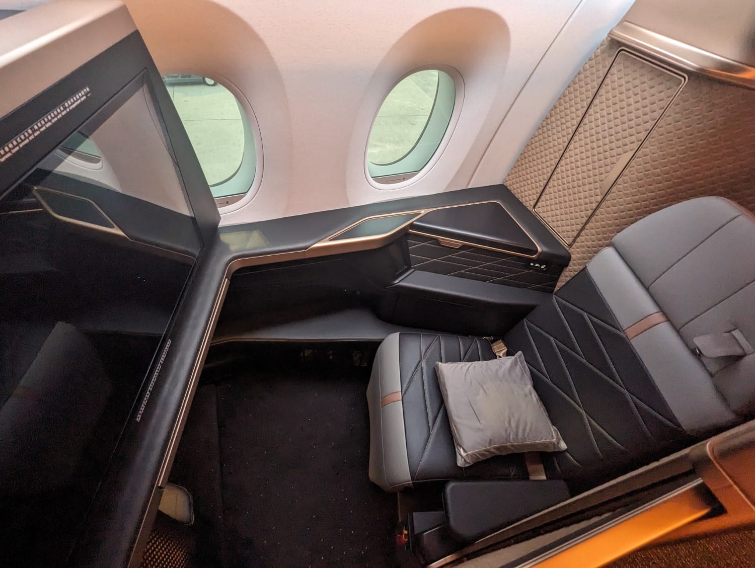 Starlux Airlines first class seat onboard the A350.