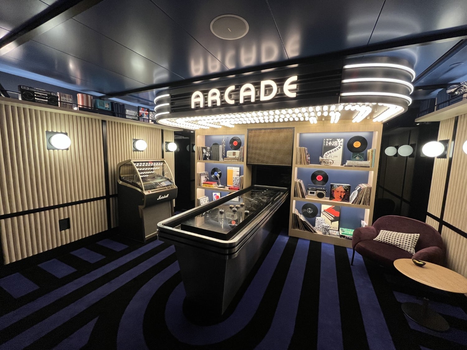 chase sapphire lounge laguardia airport arcade
