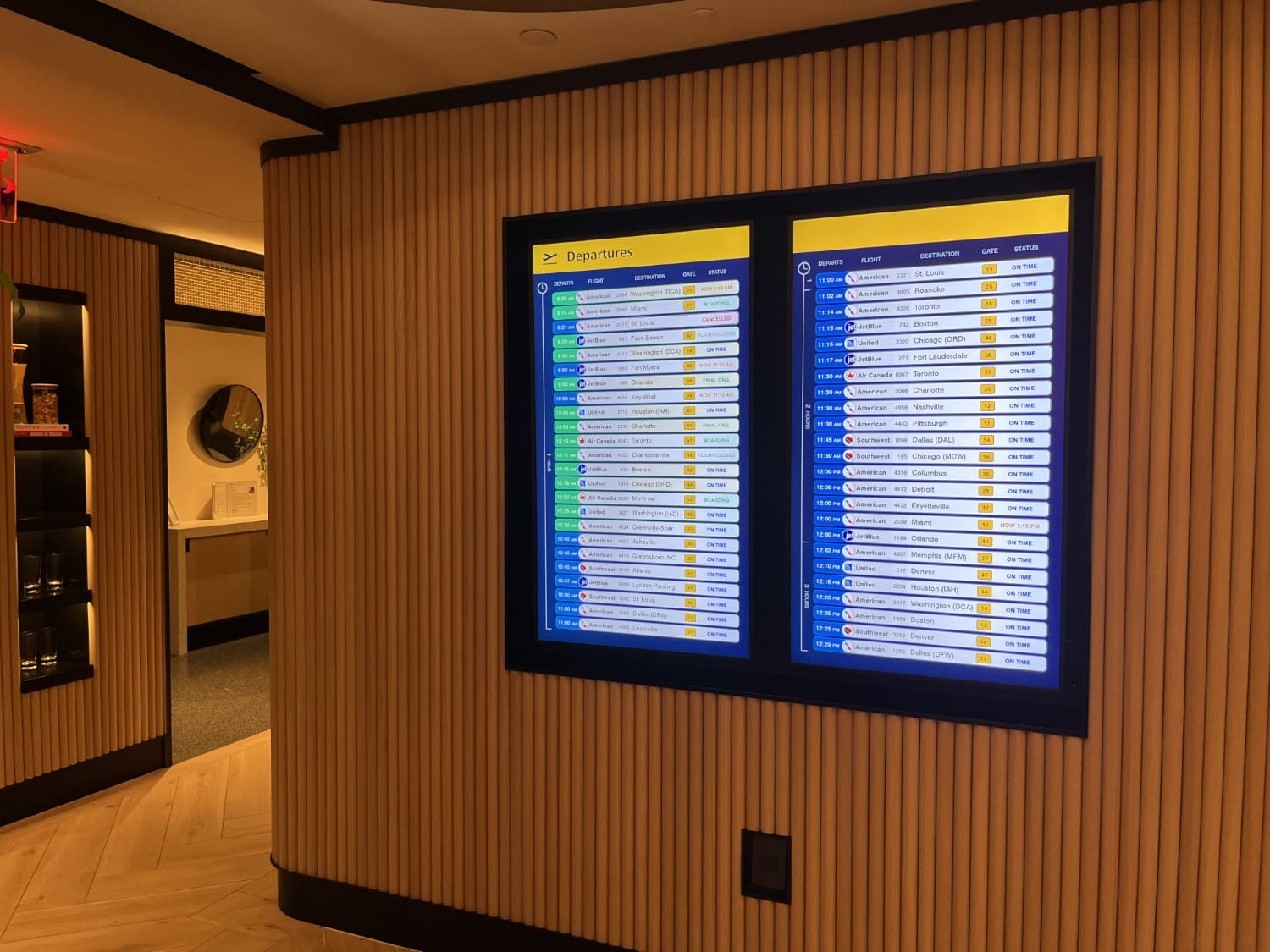 chase sapphire lounge laguardia airport departures board
