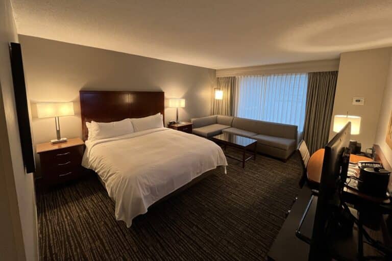 marriott downtown toronto eaton centre review featured image