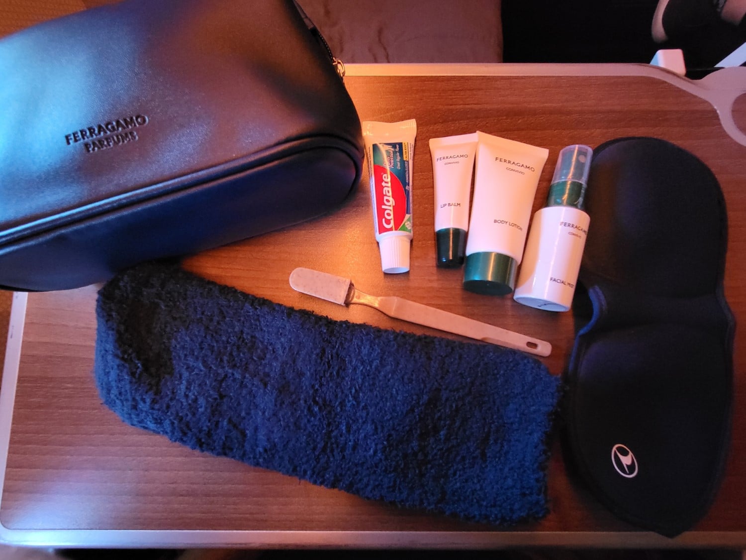 Turkish Airlines 777 business class amenity kit contents.