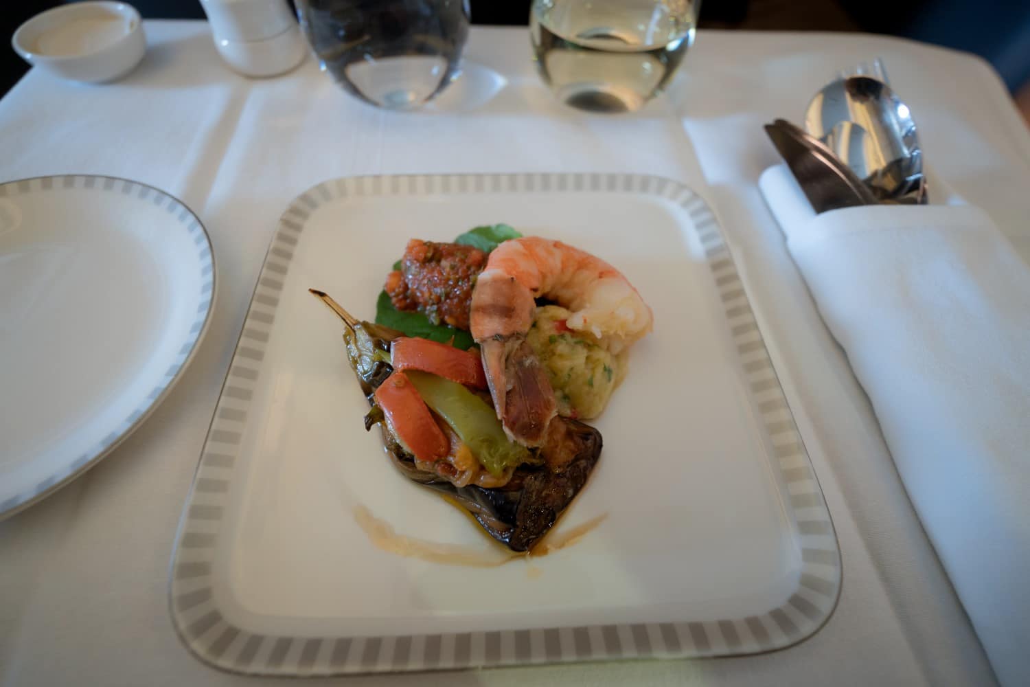 singapore airlines business class a350 appetizer marinated prawn