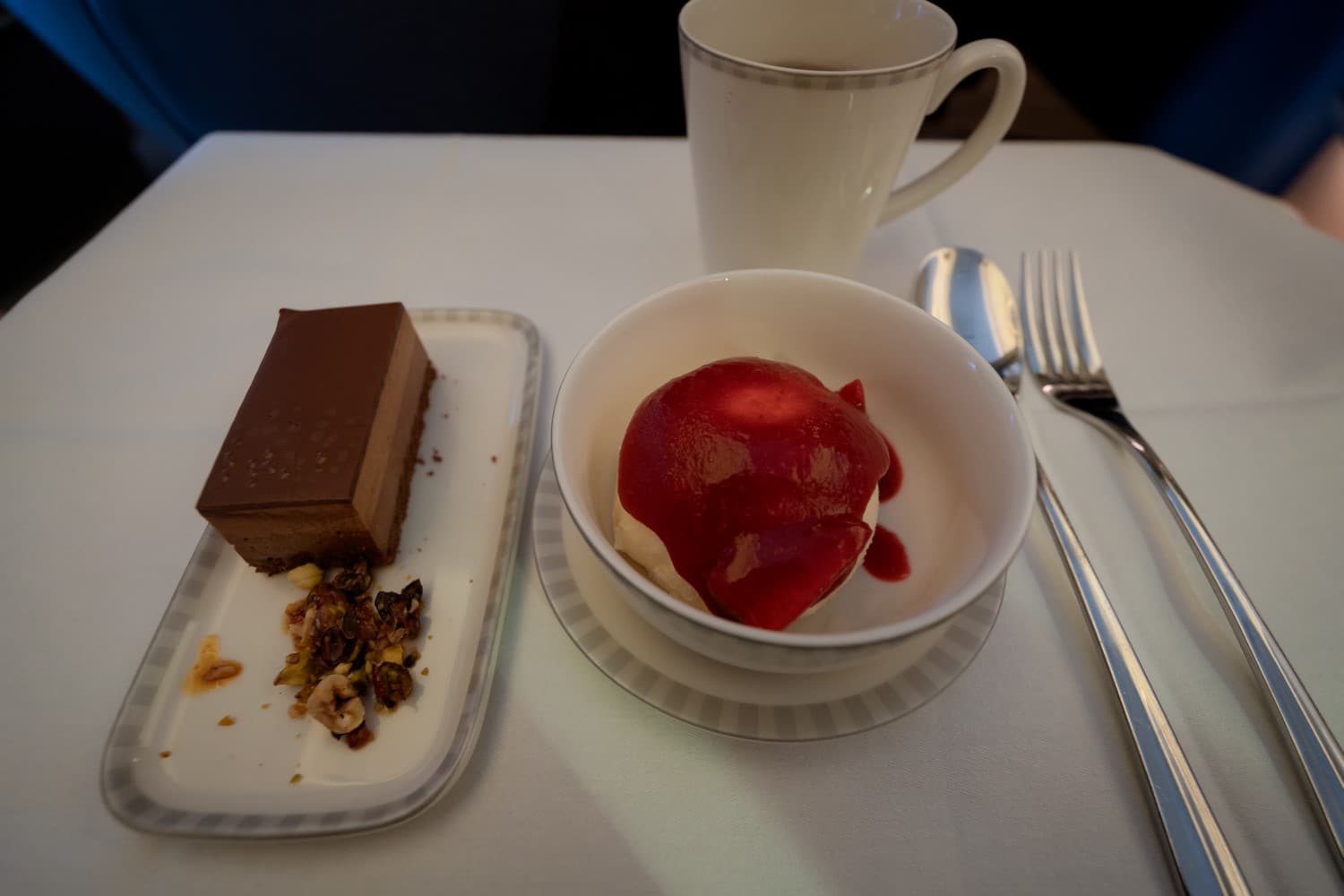 singapore airlines business class a350 dessert