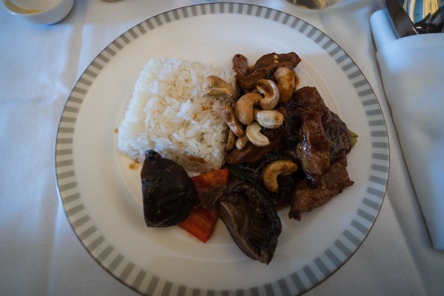 singapore airlines business class a350 kung pao chicken