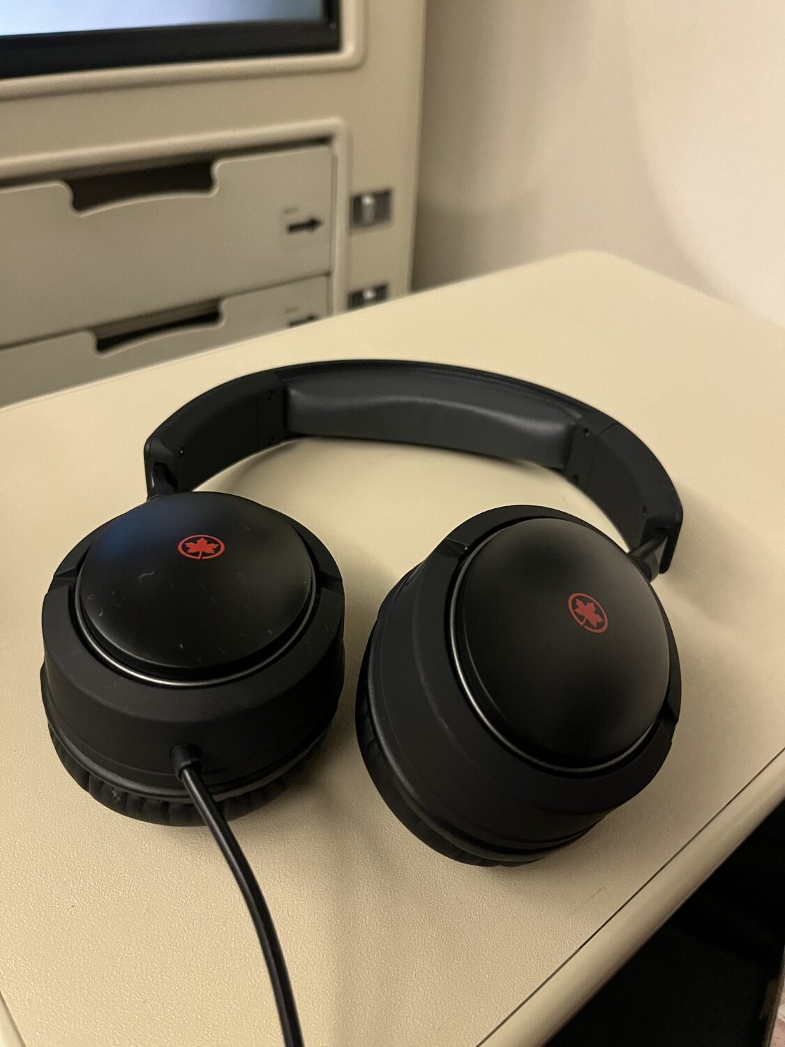 air canada a330 business class headphones