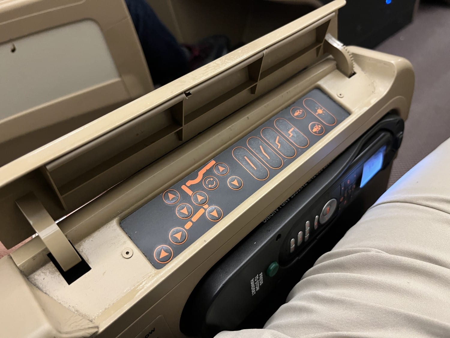 air canada a330 business class seat controls