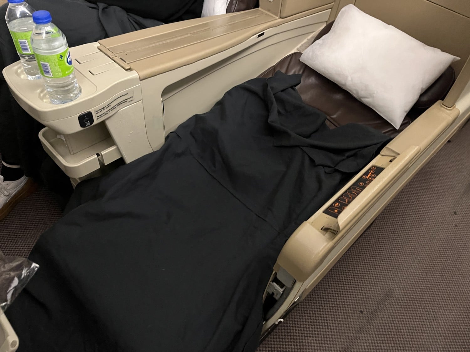 air canada a330 business class seat in bed mode