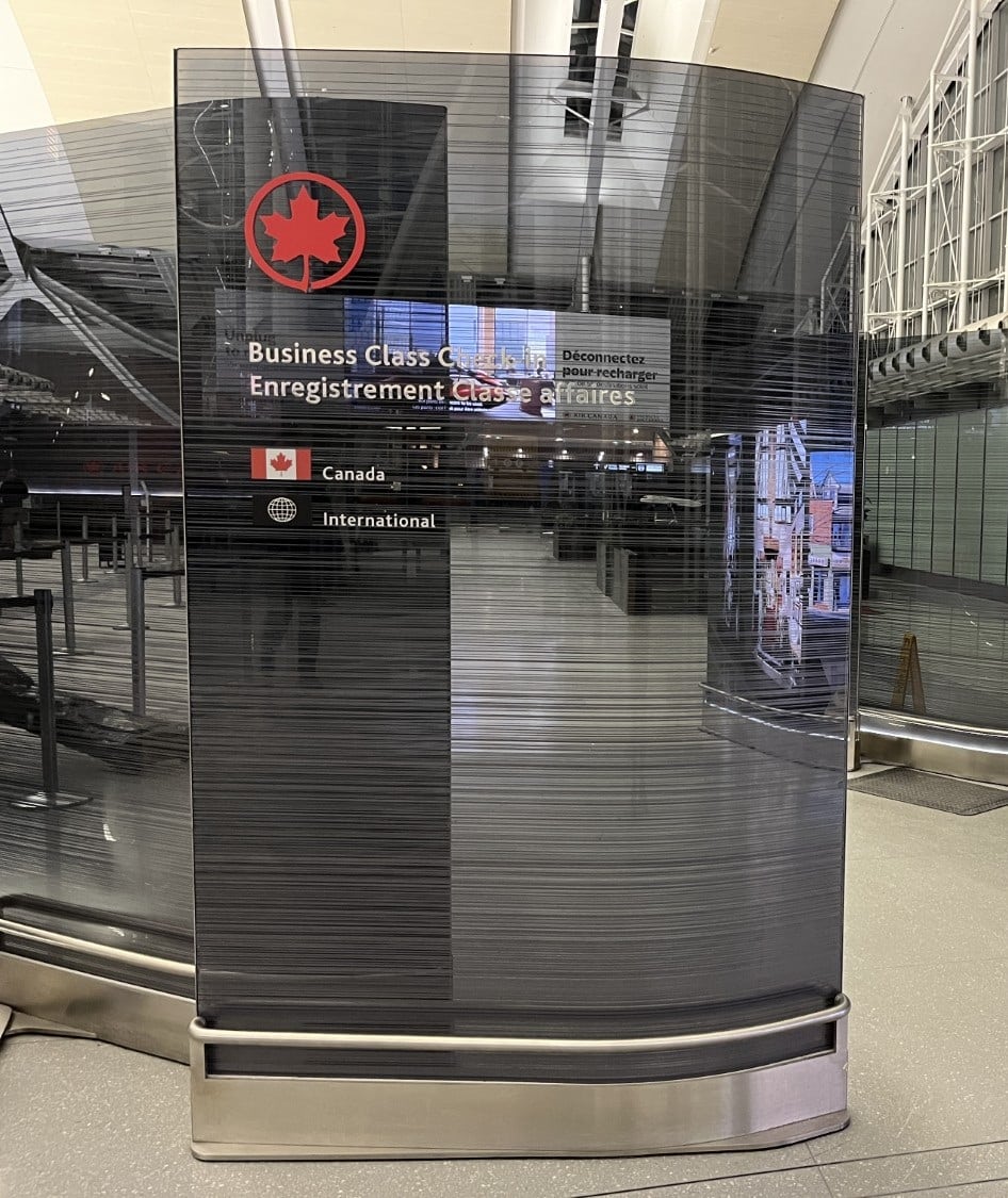 air canada business class check-in area at toronto pearson airport