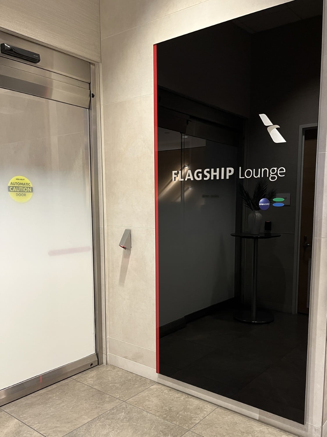 lax american airlines flagship lounge entrance
