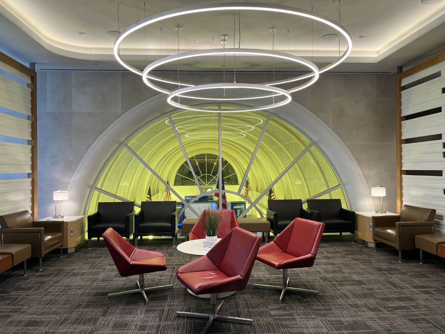 lax american airlines flagship lounge seating