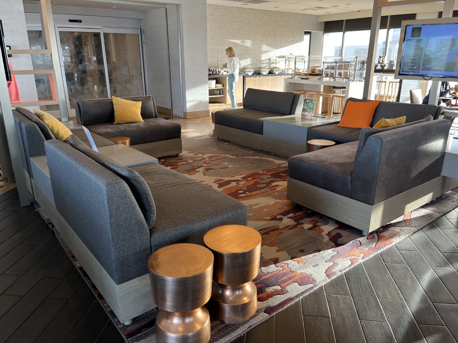 los angeles airport marriott mclub seating 1