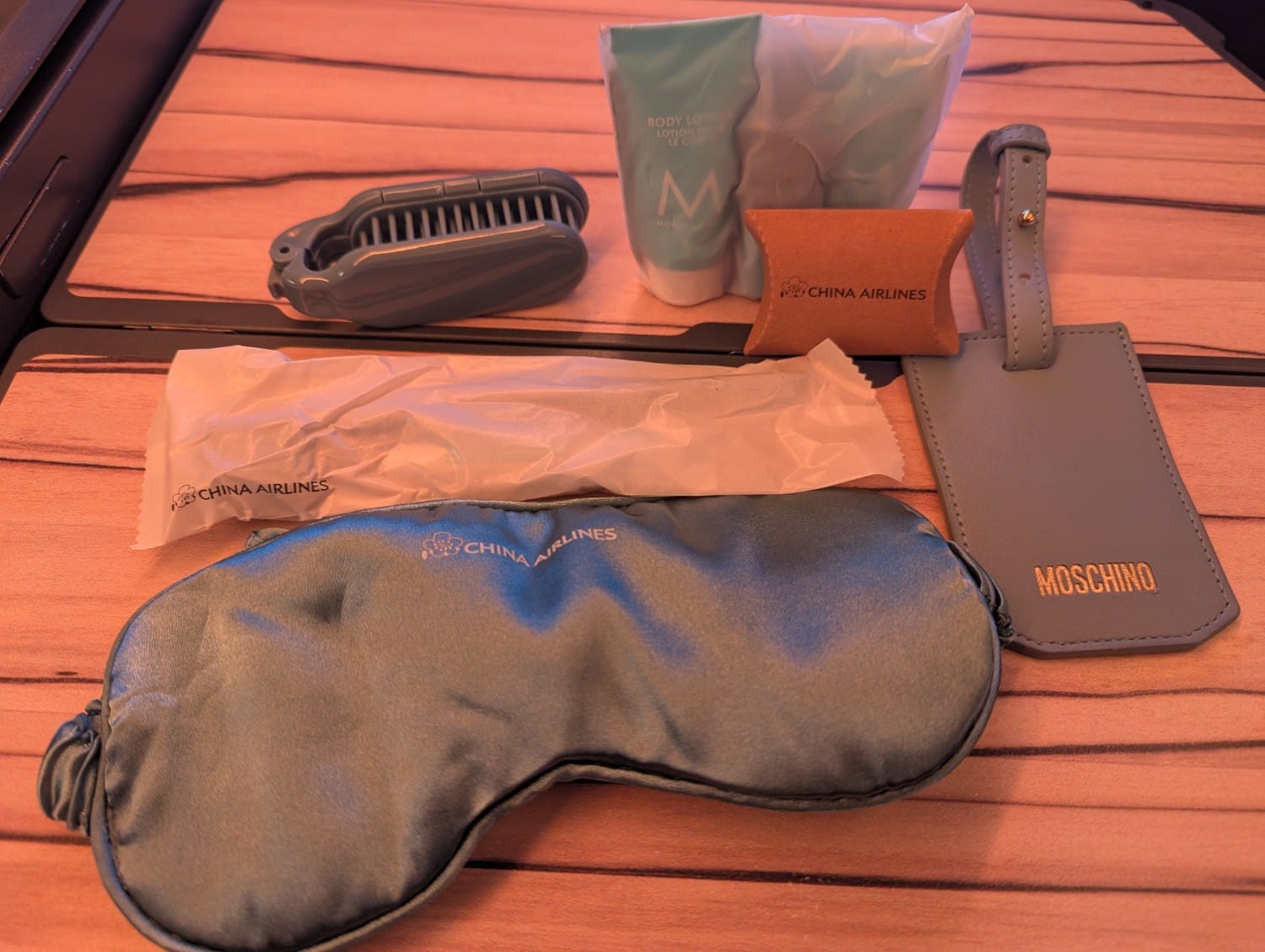 All contents of the China Airlines business class amenity kit