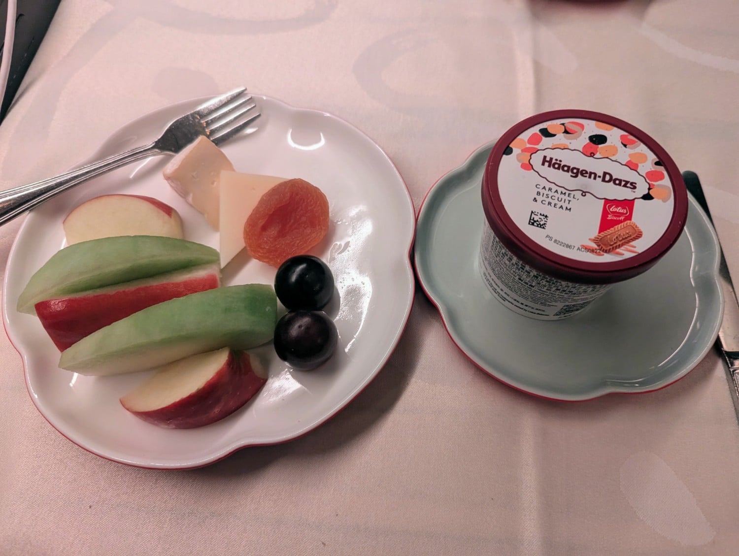 china airlines business class haagen dazs ice cream and fruit