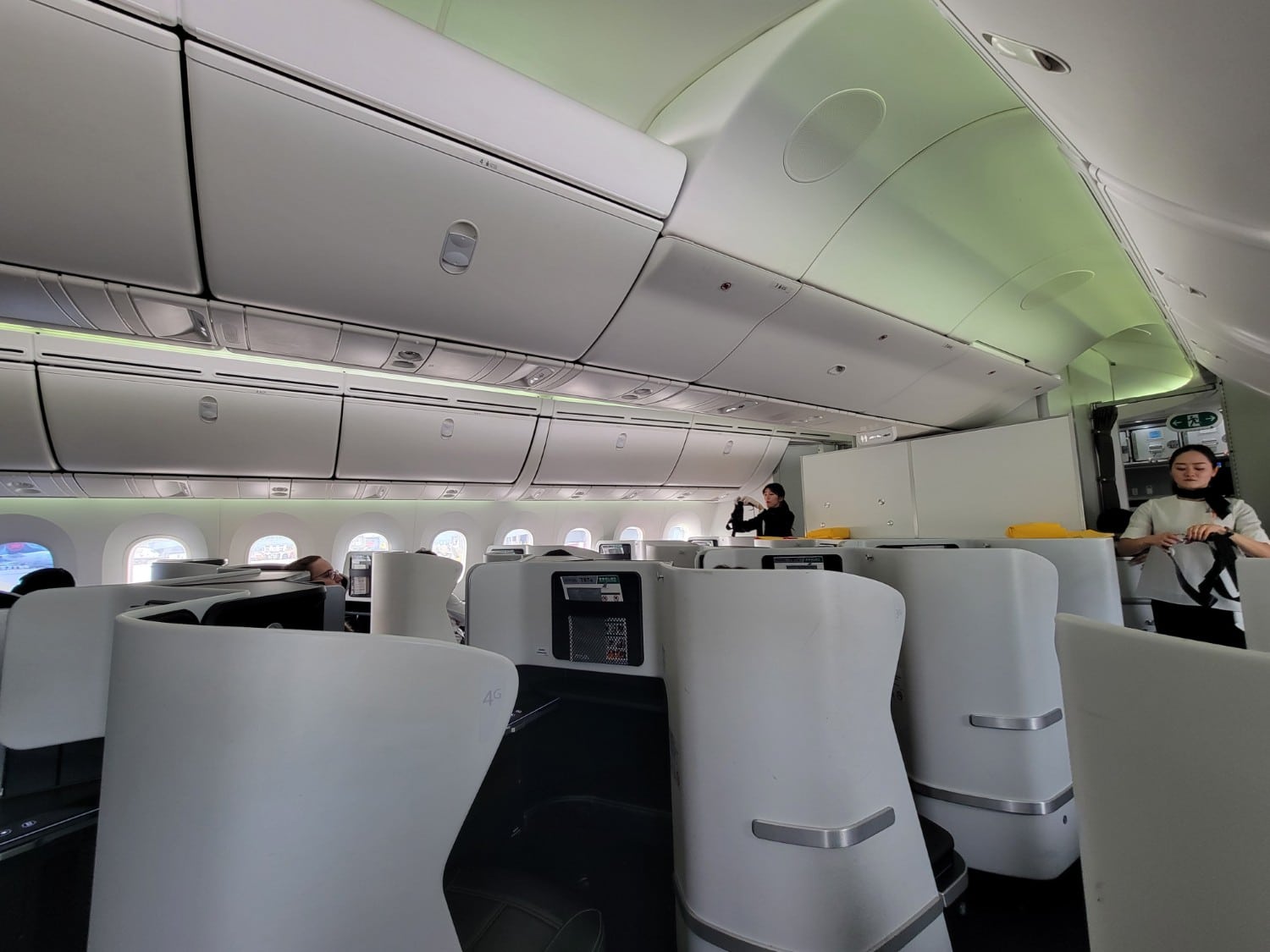 Zipair full flat cabin.