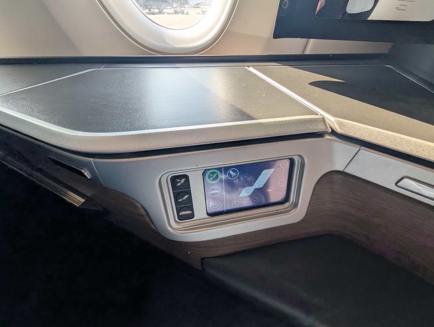 british airways business class a350 seat controls