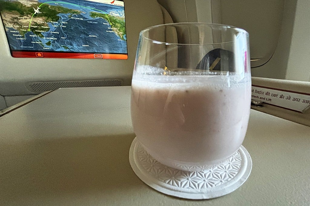 air india first class 777-300er breakfast smoothie