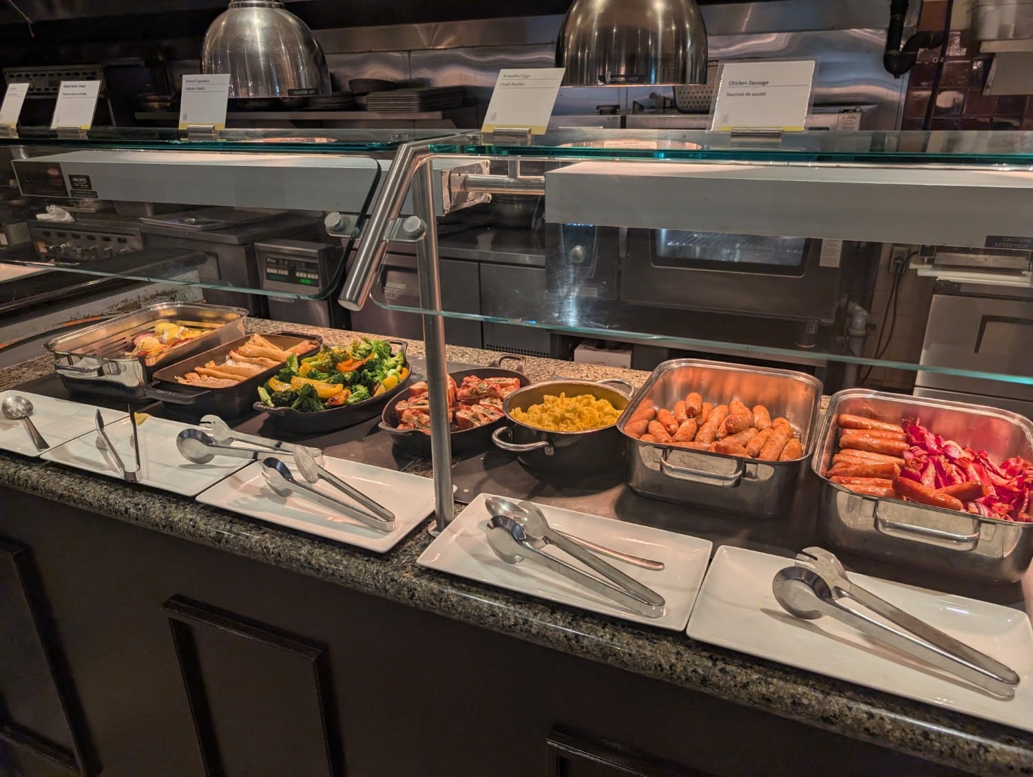 the westin ottawa dalys restraurant breakfast buffet 1