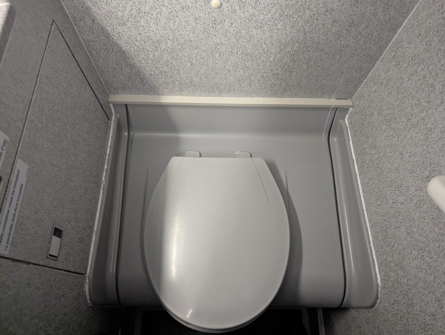 air canada express business class CRJ900 bathroom toilet