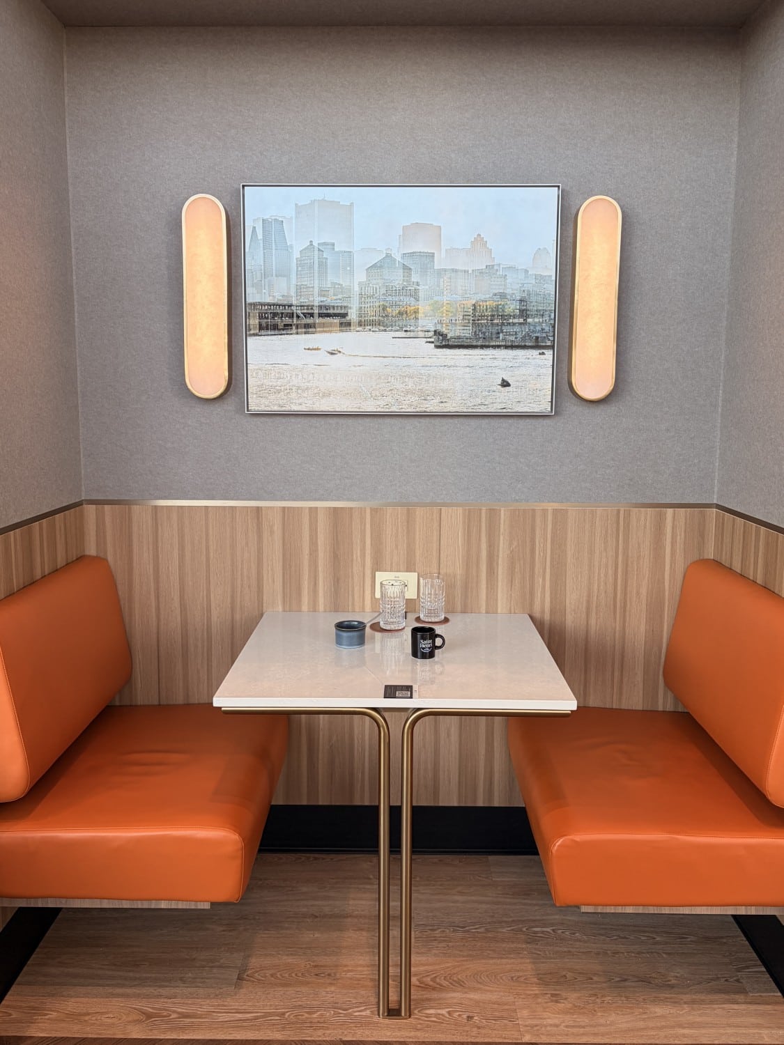 aspire amex lounge montreal yul private booth seating