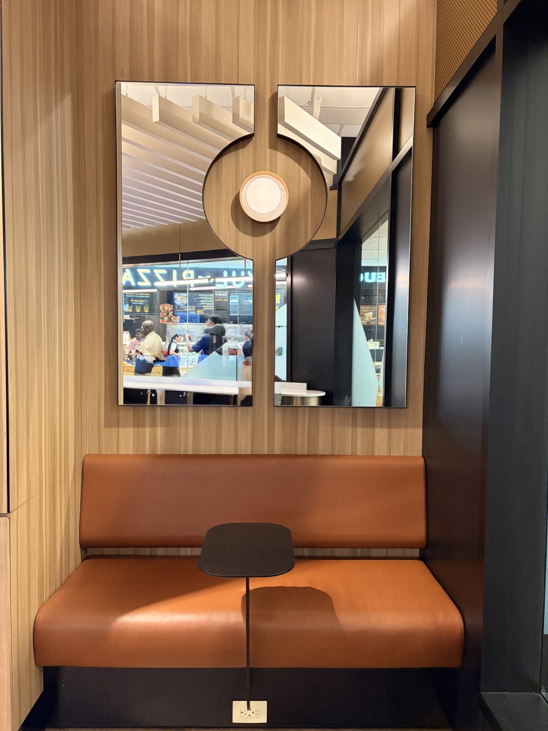 aspire amex lounge montreal yul seating area