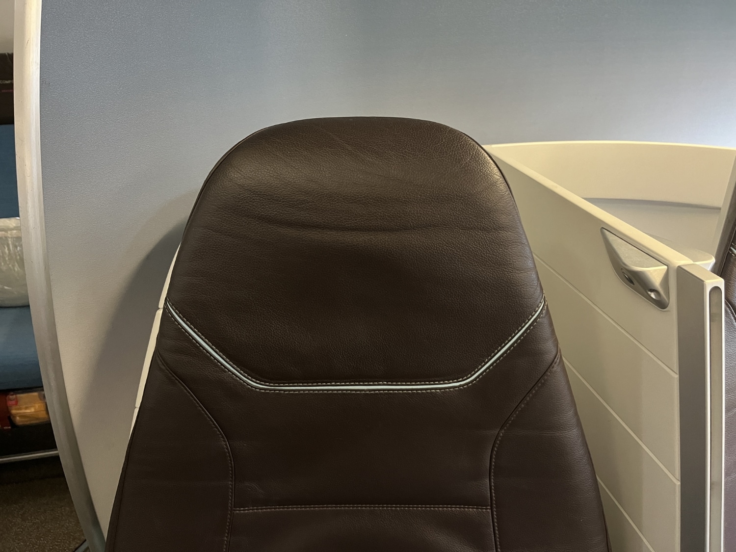 hawaiian airlines business class a330 headrest