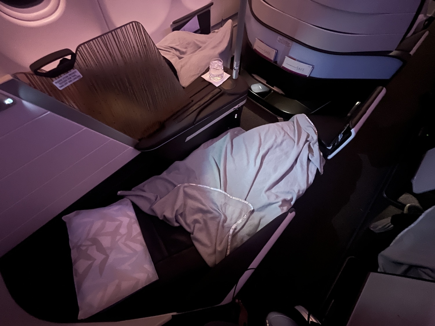 hawaiian airlines business class a330 lie flat bed 1