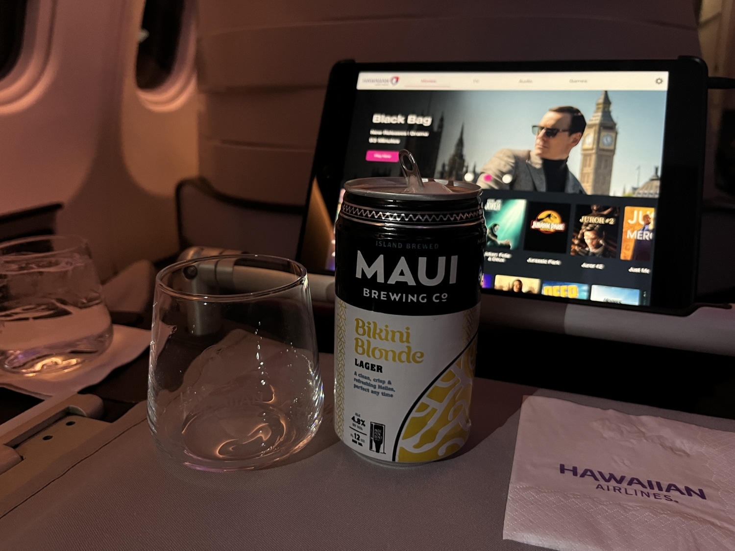 hawaiian airlines business class a330 maui brewing blonde beer