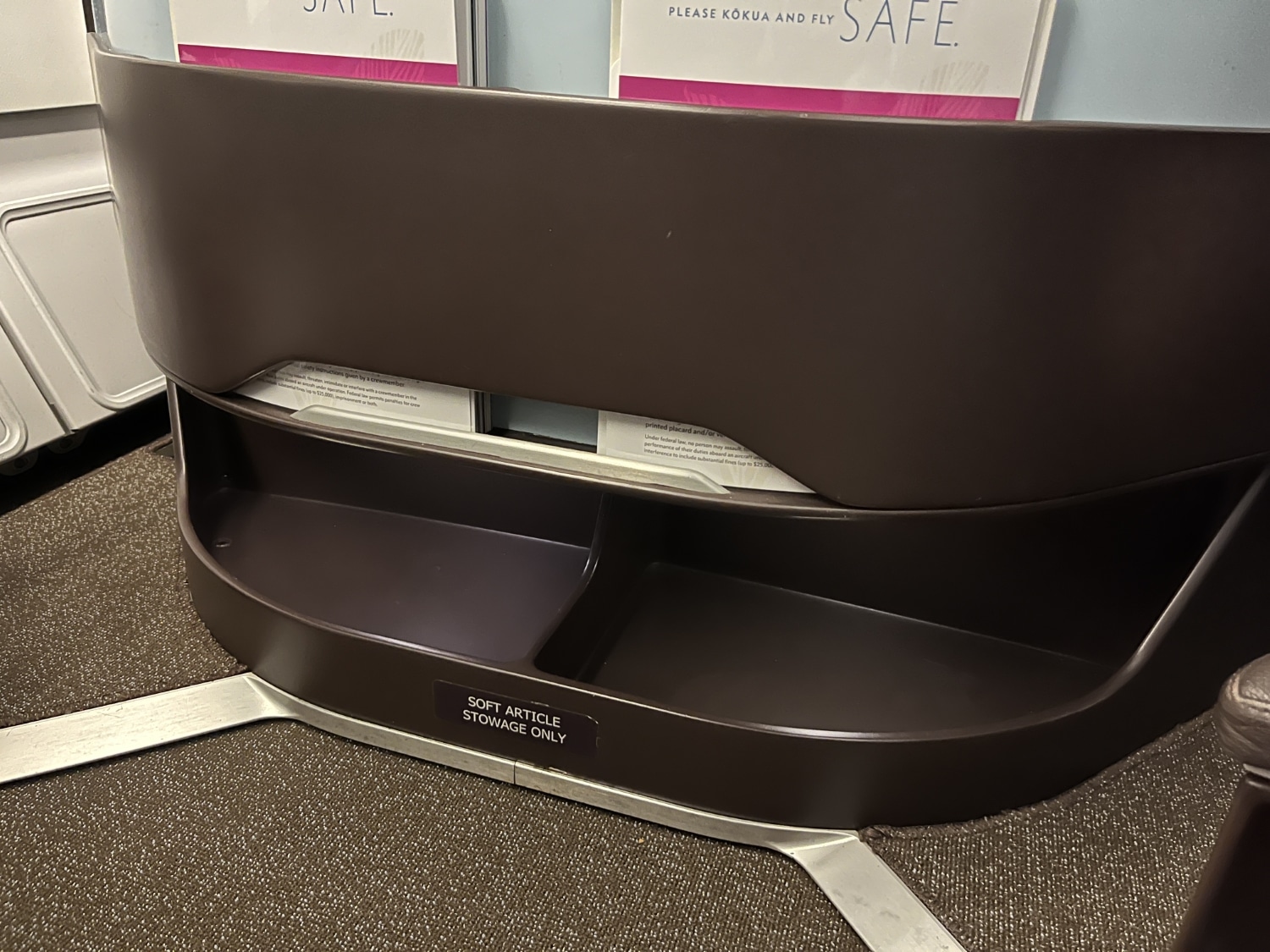 hawaiian airlines business class a330 storage