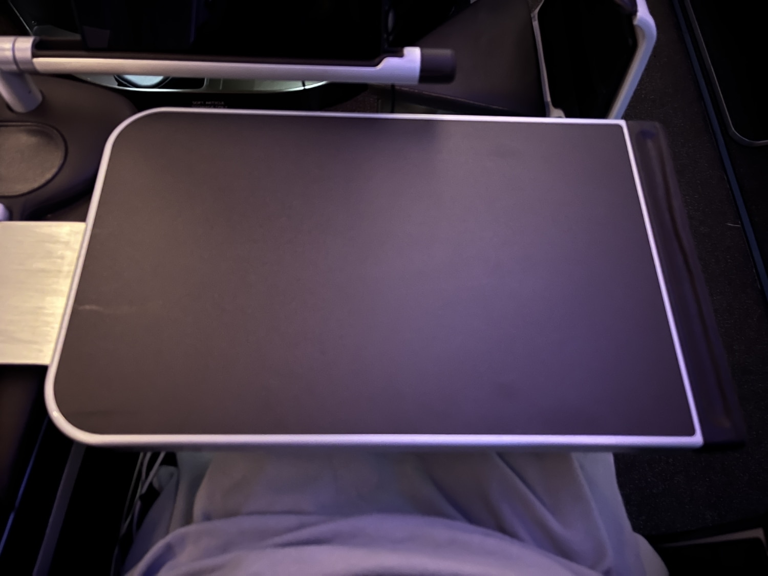 hawaiian airlines business class a330 tray table extended